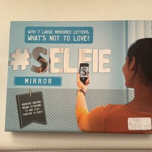 SELFIE MIRROR
